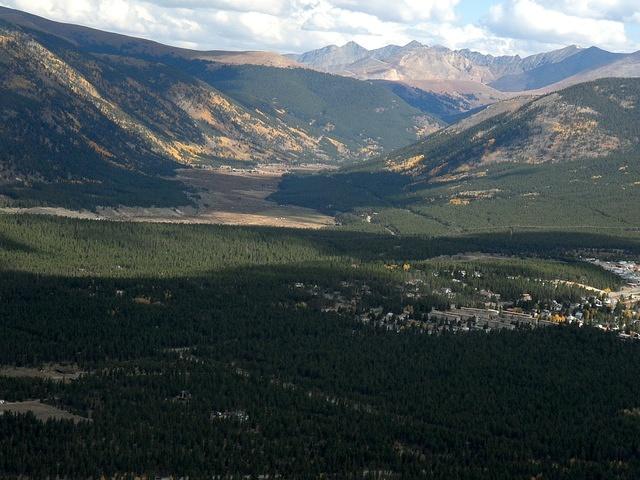 Mountain pass to the north of Leadville